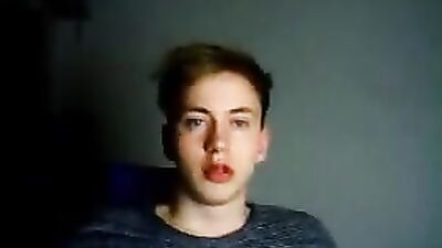 Straight guy gets a hot finger job from his buddy!