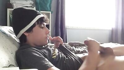 One-Man Show: Self-Sucking Solo Amateur