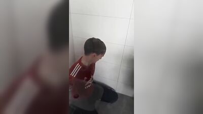 Wet Amateurs Mixing Their Dreams