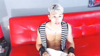 Hand Job Hunt in the Latin Quarter