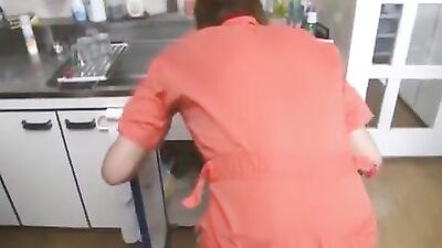 Sushi Muscles and Their Sexy Thigh Flexes