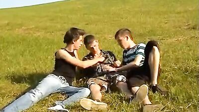 M Vid 4558 - Fun in the Field: Raw, Rough and Rustic