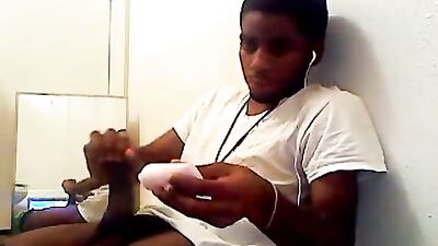 Sticky Fingers: A Solo Handjob Showdown on Webcam with Massive Cocks