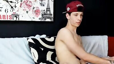 One-man Show: Romanian Cam Boy Pleasures Himself Live on the Net