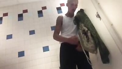 Gym Bros Go Wild: Action Amature Cum Shots (Amateur)