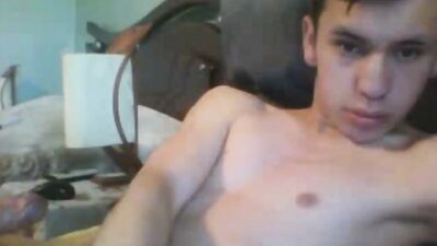 Straight Camilo Cums Hard in Anal Fisting