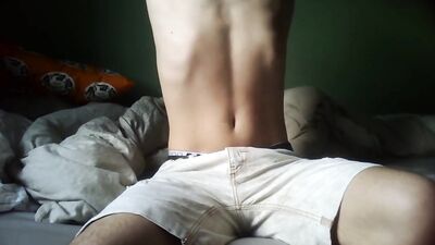 Gay guy jerks off in bed