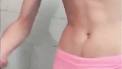 Wet and Wild: An Amateur Cumshot Handjob