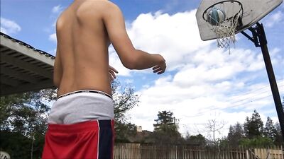 Amateur Fetish Playtime with a Cutie