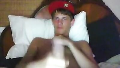 Amateur Twink Cums On Huge Dicks