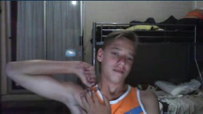Czech Twink Web Cam: A Very Cute Russian Boy Online Now!