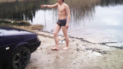 Straight Amateurs Have Fun in Public