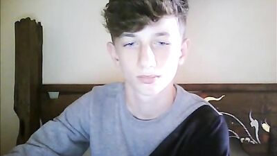 Treasure Trail - Solo Cam Session of a Nice Gay on Bed