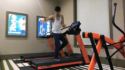 Treadmill Twerking