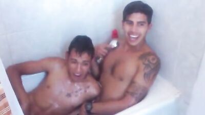 Gay 4play with straight guys - Frat house fun!