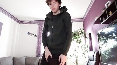 Self-Pleasuring Cam Boy - No Cum