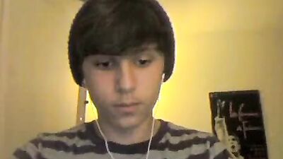 Craving cock: A bathroom quickie