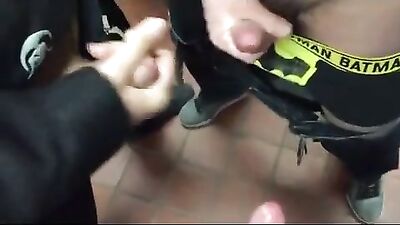 Amateur Circle Jerk: Amateur Cum Shots