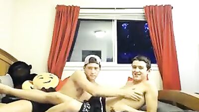 Beefy Twinks with Huge Dick Suck and Fuck on Live Stream