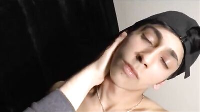 Give Me Your Hand, Baby! A Sensual Handjob Experience