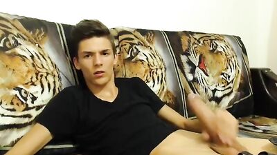 Webcam Big Dick Sensation - A Huge Cock All By Itself