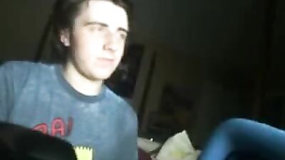 Studly Cutie with Huge Butt Gives Hot Cam Show of Raw Sex