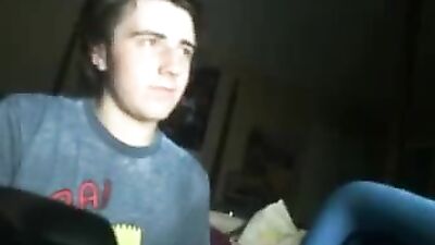 Studly Cutie with Huge Butt Gives Hot Cam Show of Raw Sex