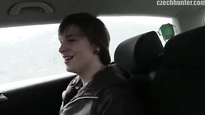 CarPlay: Raw Amateur Bareback Action!