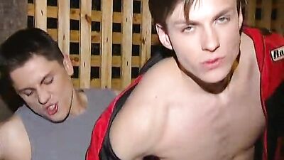 Gay Bareback Weekend Action & Ass Play