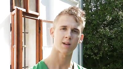 Barebacking in Public, Action-Packed with Huge Cocks