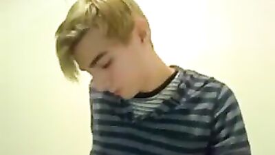 Watch Brooklyn boy with big cock playing with his toy, while he sucks and fucks his own ass in a solo webcam show