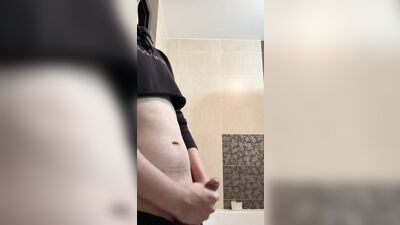 Naughty Twink Cumming On His Cute Hand