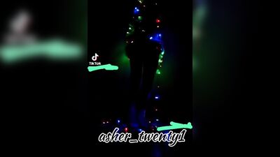 JOVEN TWINK BAILE SEXY