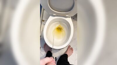 Redneck Twink takes a Piss