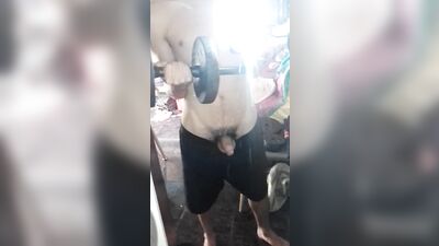 Here's what happens when your testosterone goes up while you work out