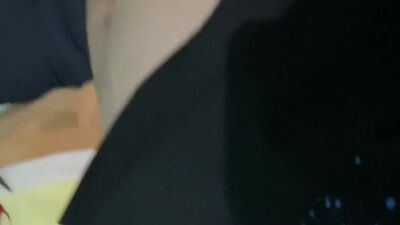 Sinubukan kung Hawakan ang titi ni Daddy