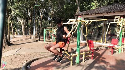 18 YEAR OLD COLOMBIAN DOES EXERCISES AND HIS DICK GETS HARD