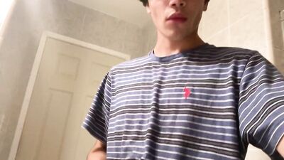 Gay Teen Model Masturbates Inside Restroom