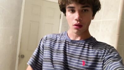 Gay Teen Model Masturbates Inside Restroom