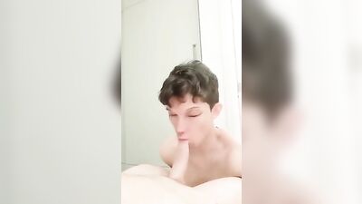 Alien ET Twink Sucking Cock Gay Boys Porn
