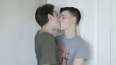 Twink Porn: Stunning Young Boys Enjoy Each Others Cocks!