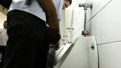 Spy Men Urinal 3