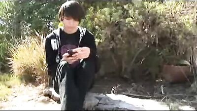 Emo Skaterboy: The Ultimate Web-Cam Action with Roxy Hot Cute Emo!