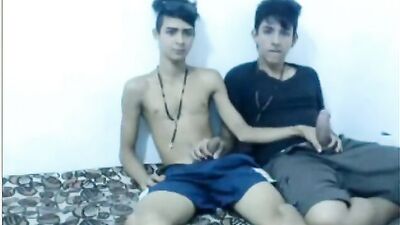 Gay Porn Experimentation: Horny Jerkoff Buddies Go Down!