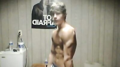 Flexing Muscle Boys: Hot Guys Explosive Solo Show!