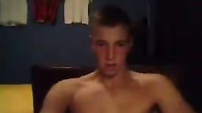 Buff Bodybuilders Web-Cam Solo Adventure