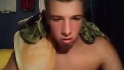 Buff Bodybuilders Web-Cam Solo Adventure