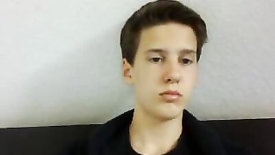 German Boy Web-Cam Ass Show!