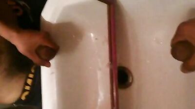 Sexy boy - Amature Cum Shots Handjob! Unleash your wild side with our newest hottie in the scene!