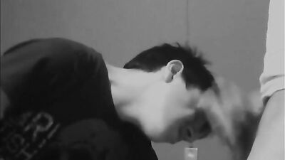 Facial Frenzy: Cocksucking Twinks Oral Expertise!